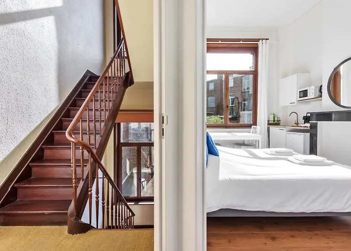 בית הארחה The Old One Fifteen By Romy&travis 4*